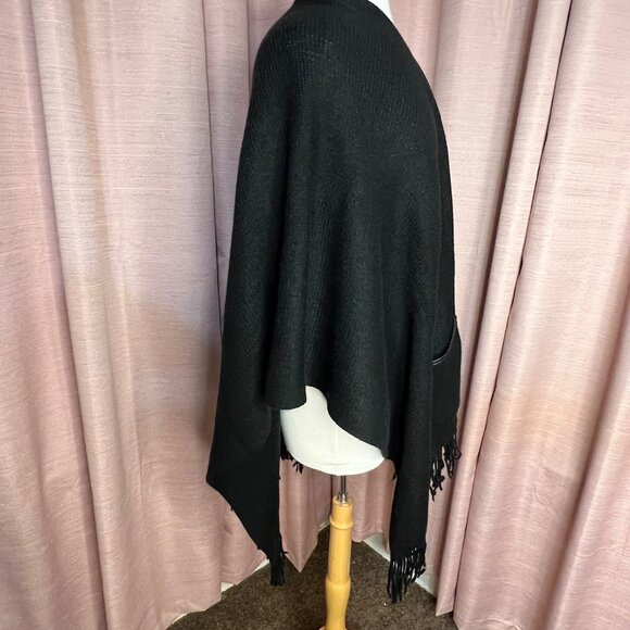 Black Knit Poncho With Fringe Hem & Pockets One Size By Apt. 9 - Picture 6 of 10